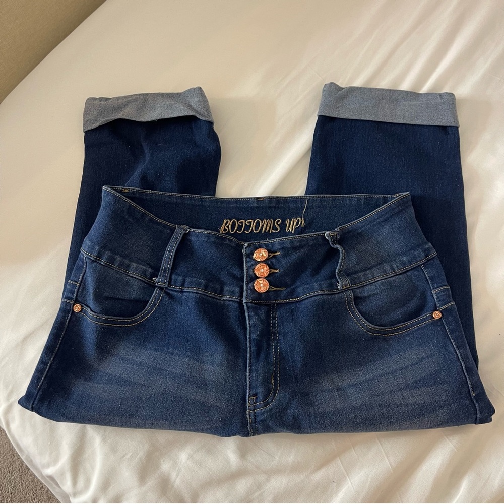 Capri Jeans - Picture 2 of 4